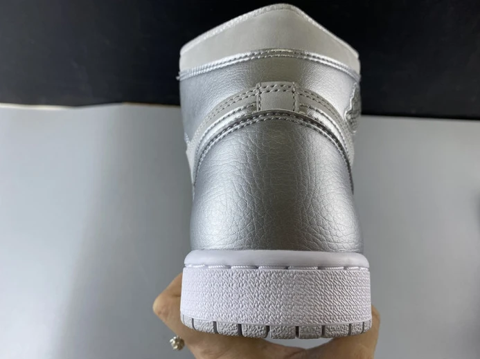 StreetReady air jordan 1 japan neutral grey metallic silver dc1788- 1252