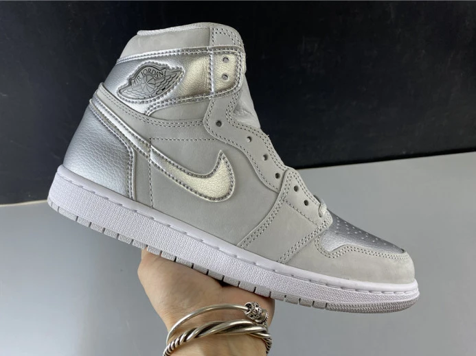 StreetReady air jordan 1 japan neutral grey metallic silver dc1788- 1252