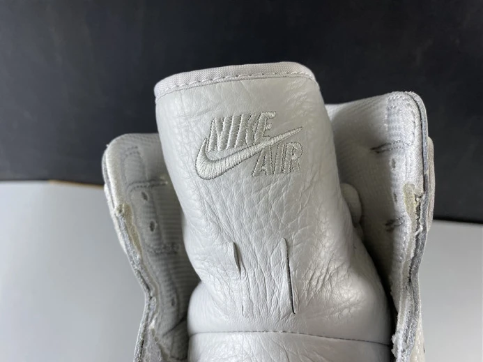 StreetReady air jordan 1 japan neutral grey metallic silver dc1788- 1252