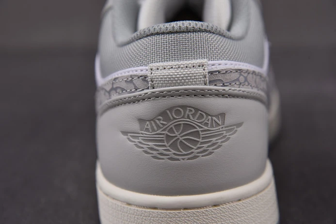 StreetReady air jordan 1 low prm smoke grey elephant dh4269- 1634