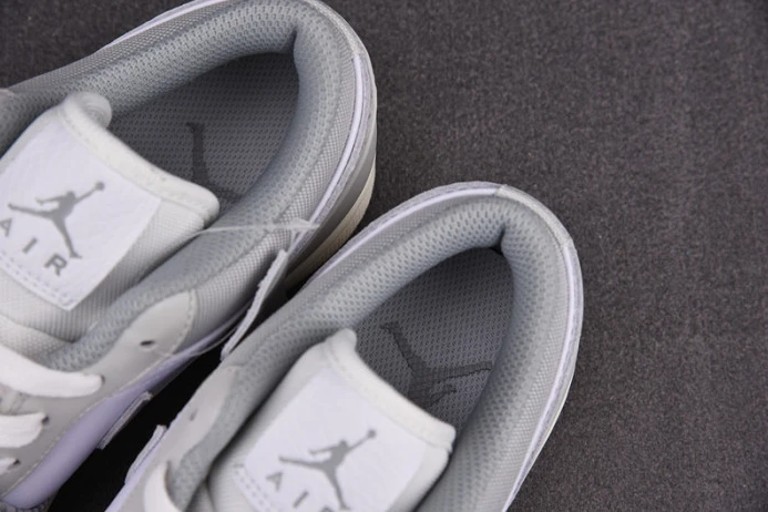 StreetReady air jordan 1 low prm smoke grey elephant dh4269- 1634
