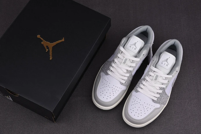 StreetReady air jordan 1 low prm smoke grey elephant dh4269- 1634