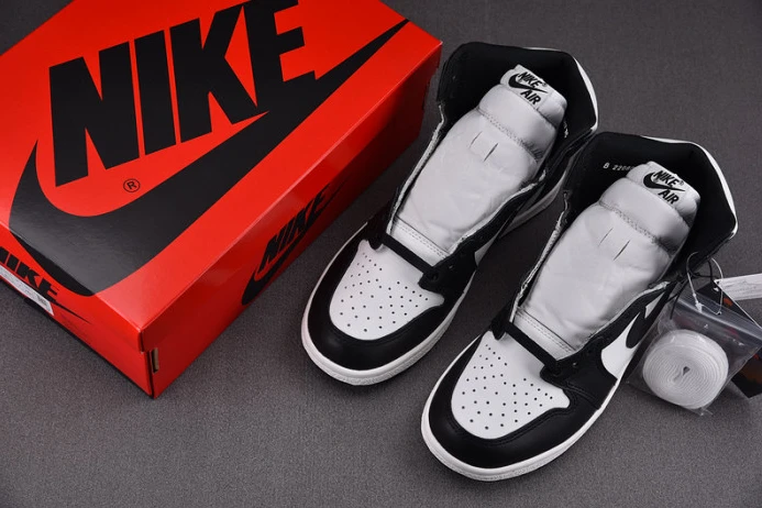 StreetReady air jordan 1 retro high 85 black white bq4422- 1627