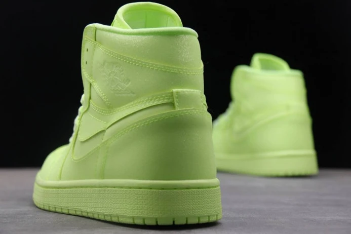 StreetReady air jordan 1 retro high barely volt ah7389- 1275