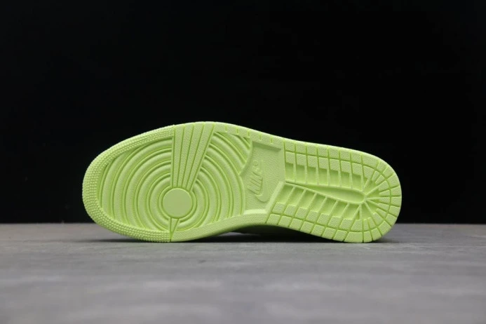 StreetReady air jordan 1 retro high barely volt ah7389- 1275