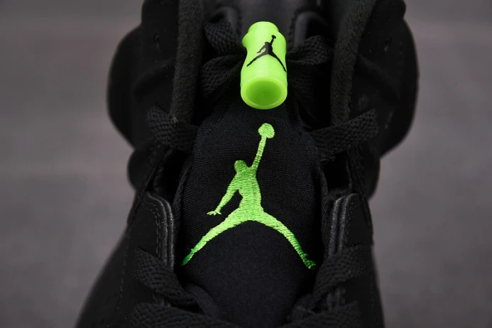 StreetReady air jordan 6 “electric green” ct8529- 1558