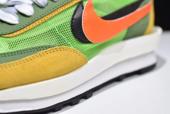 StreetReady sacai x nike ldv waffle green gusto bv0073- 3144