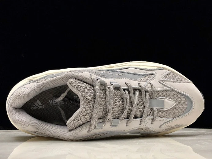 TopPick Adidas Yeezy Boost 700 V2 Static EF 469