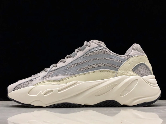 TopPick Adidas Yeezy Boost 700 V2 Static EF 469