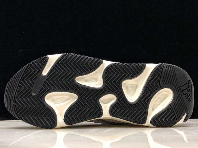 TopPick Adidas Yeezy Boost 700 V2 Static EF 469