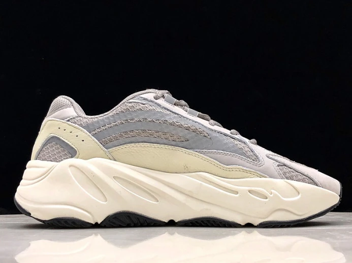TopPick Adidas Yeezy Boost 700 V2 Static EF 469