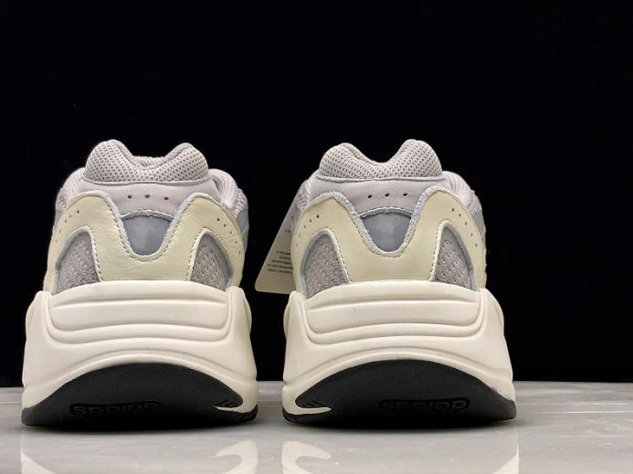 TopPick Adidas Yeezy Boost 700 V2 Static EF 469