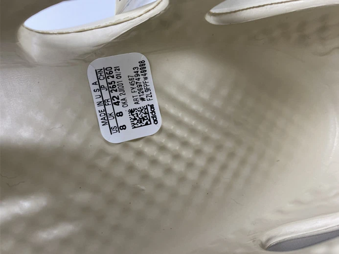 TopPick Adidas Yeezy Foam RNNR Sand FY 395