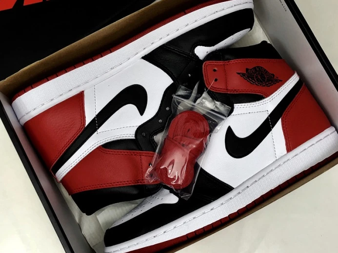TopPick Air Jordan 1 Retro Black Toe 555088- 925