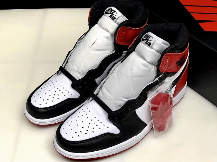 TopPick Air Jordan 1 Retro Black Toe 555088- 925