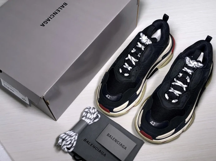 TopPick BLCG TRIPLE S TRAINER 'BLACK RED' 2018 533882 W09O1 2534