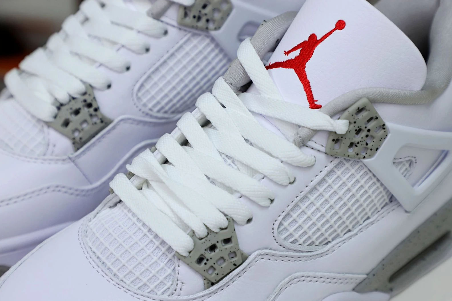 TopPick Kimikick AIR JORDAN 4 RETRO 'WHITE OREO' 2021