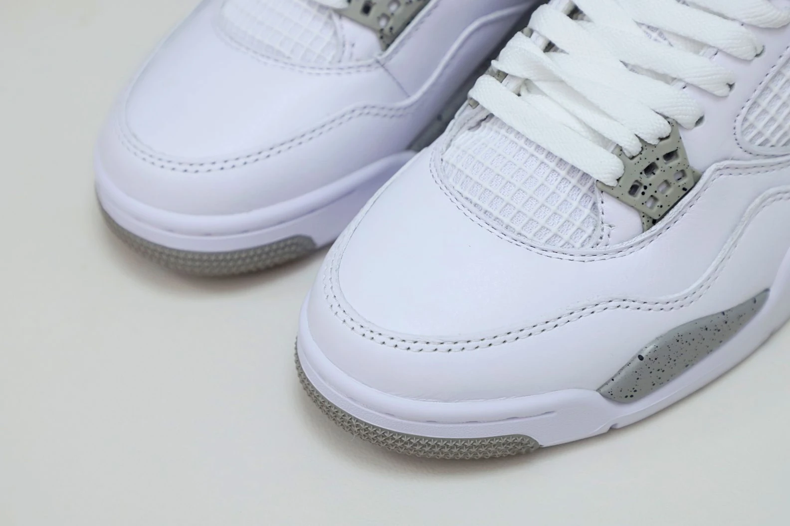 TopPick Kimikick AIR JORDAN 4 RETRO 'WHITE OREO' 2021
