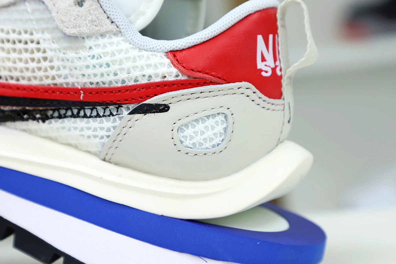 TopPick Kimikick SACAI X VAPORWAFFLE 'SAIL' 3507