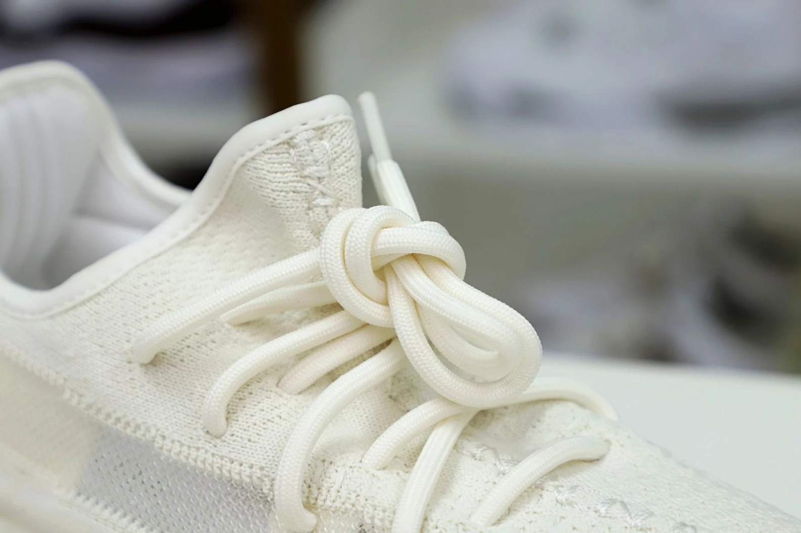 TopPick Kimikick YEEZY BOOST 350 V2 “PURE OAT” 86