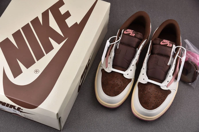 Travis Scott x AJ 1 Low OG SP DZ4137- WellDesigned 492