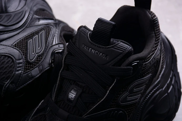 Trendy 10xl sneaker w2mv 2205
