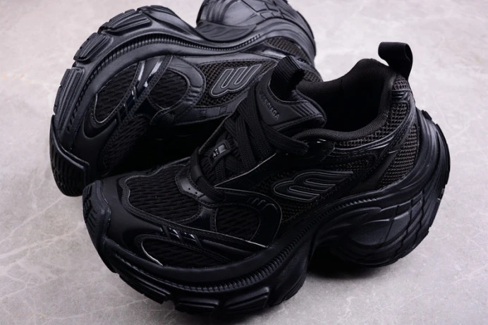 Trendy 10xl sneaker w2mv 2205