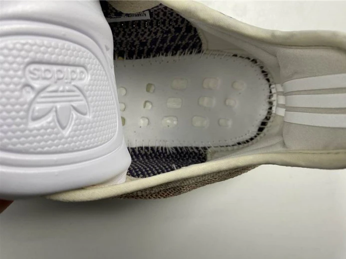 Trendy Adidas Yeezy Boost 350 V2 Ash Pearl GY 306