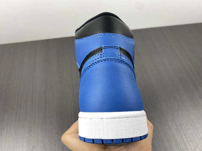 Trendy Air Jordan 1 Retro High OG 'Dark Marina Blue' 555088- 796