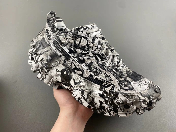 Trendy BLCG DEFENDER SNEAKER 685613 W2RG1 2421
