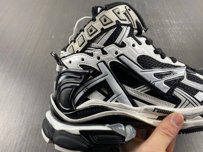 Trendy BLCG RUNNER HIGH TOP SNEAKER 695764 W3RH2 2689