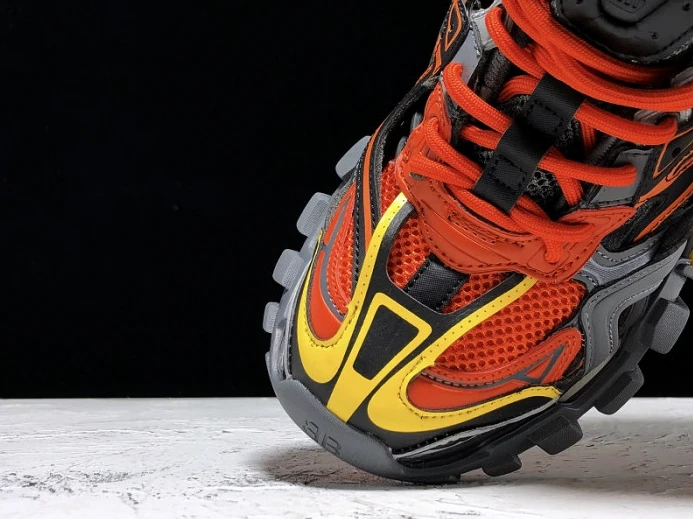 Trendy BLCG Track 2.0 570391 W2GN8 2608