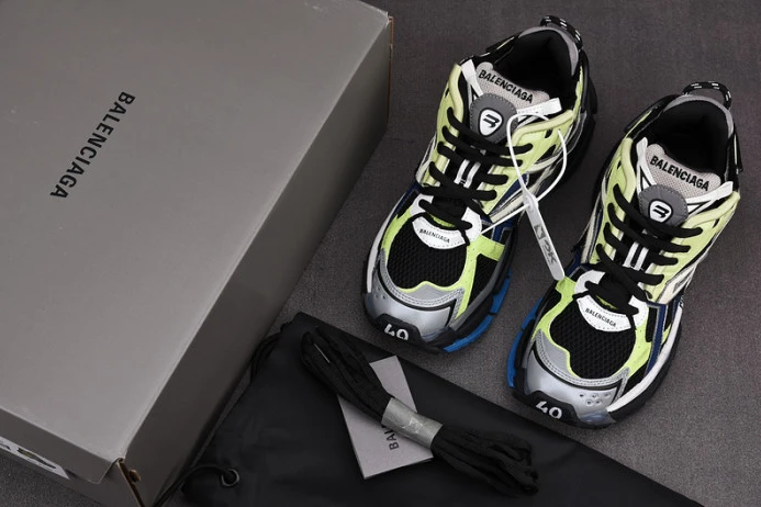 Trendy Ba*len*cia*ga runner 2196