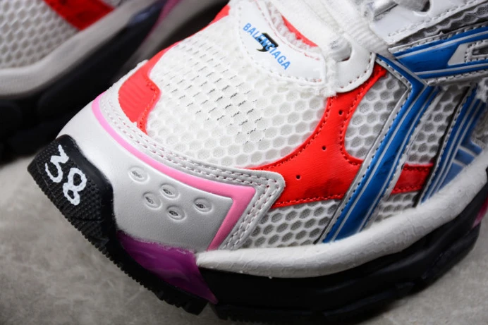 Trendy Ba*len*cia*ga runner w3rb 2348