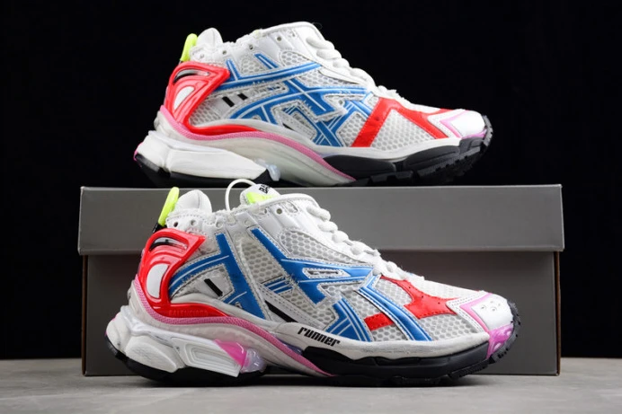 Trendy Ba*len*cia*ga runner w3rb 2348