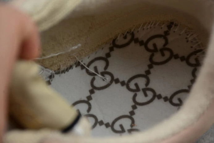 Trendy GUCC ACE EMBROIDERED LOW-TOP SNEAKER 43194 A38G0 2930
