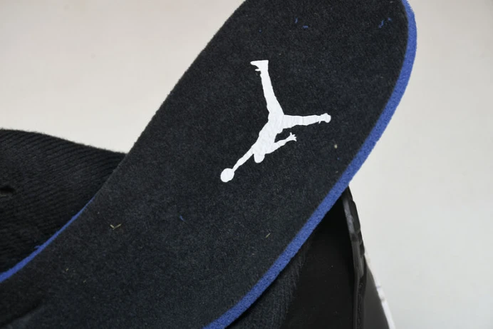 Trendy Jordan 4 Retro Black Game Royal CT8527- 986