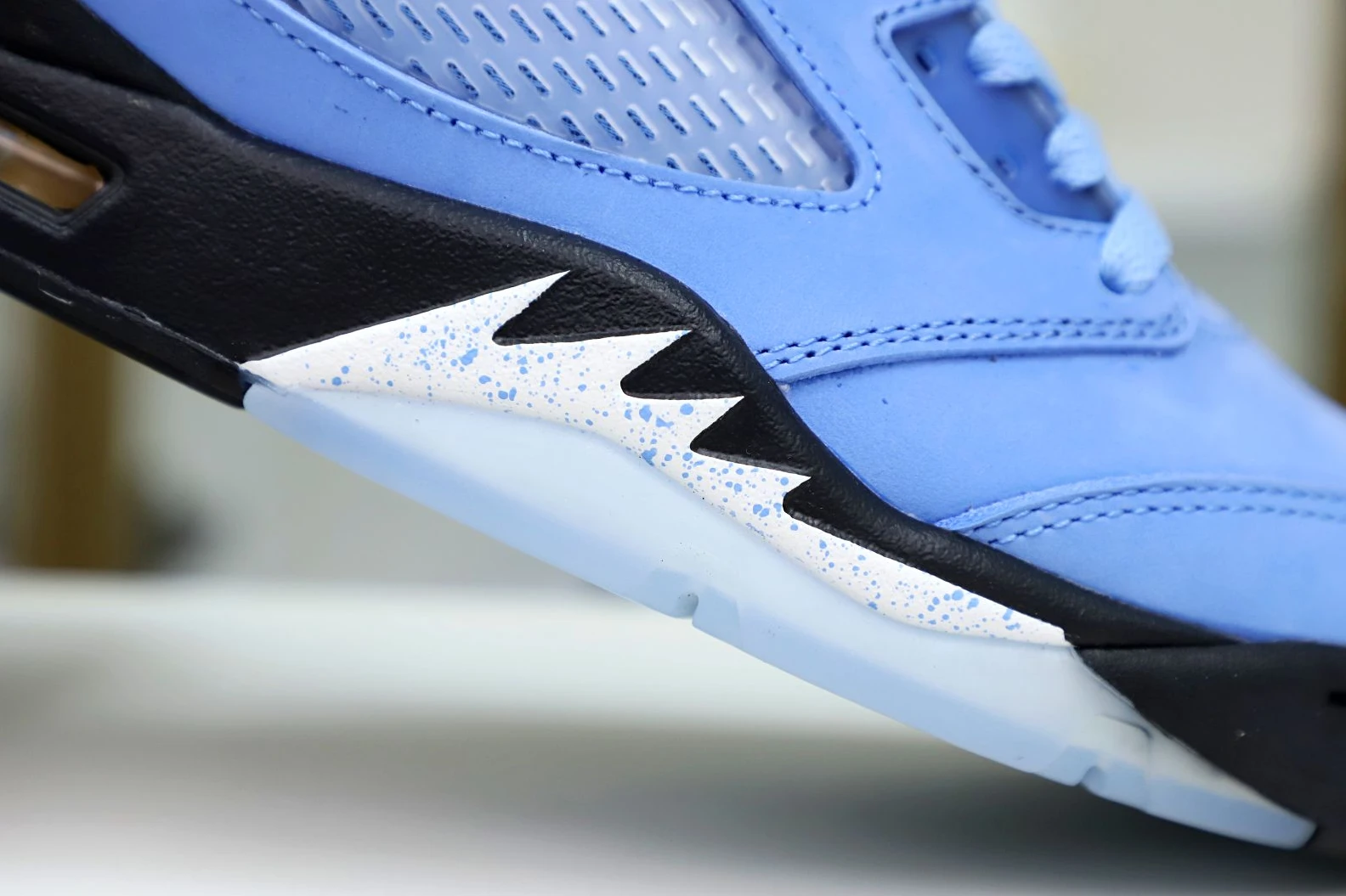 Trendy Kimikick AIR JORDAN 5 RETRO SE DV1310 401 UNIVERSITY BLUE BLACK-WHITE BLEU 1931