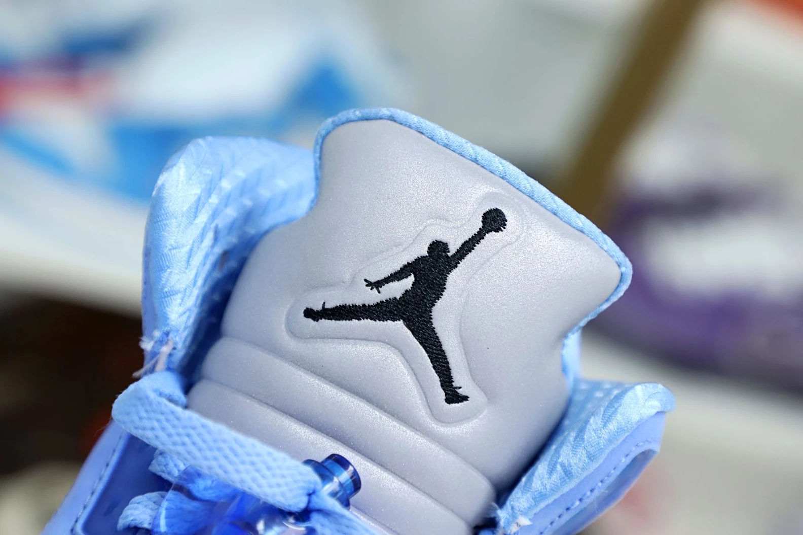 Trendy Kimikick AIR JORDAN 5 RETRO SE DV1310 401 UNIVERSITY BLUE BLACK-WHITE BLEU 1931