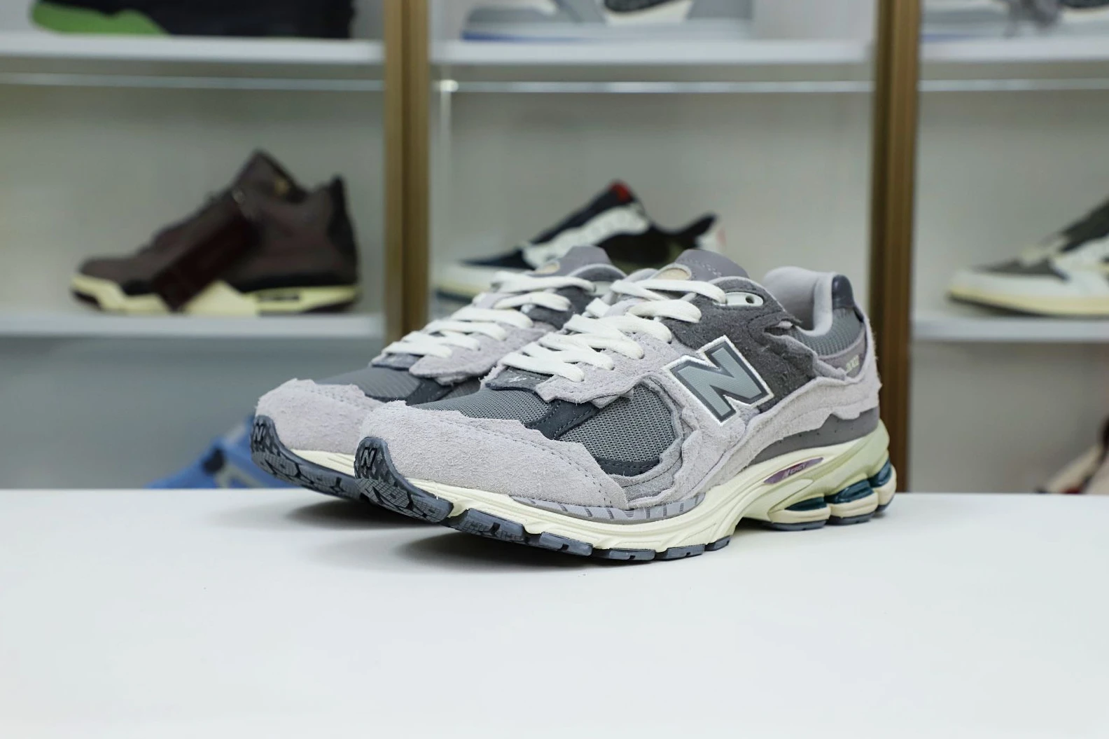 Trendy Kimikick New Balance NB 2002R 2946