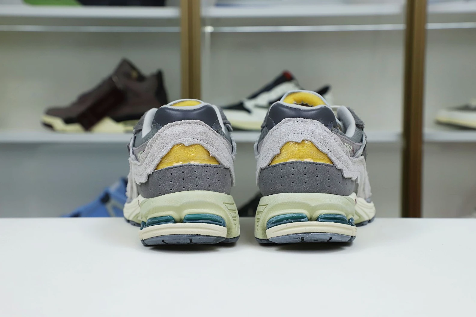 Trendy Kimikick New Balance NB 2002R 2946
