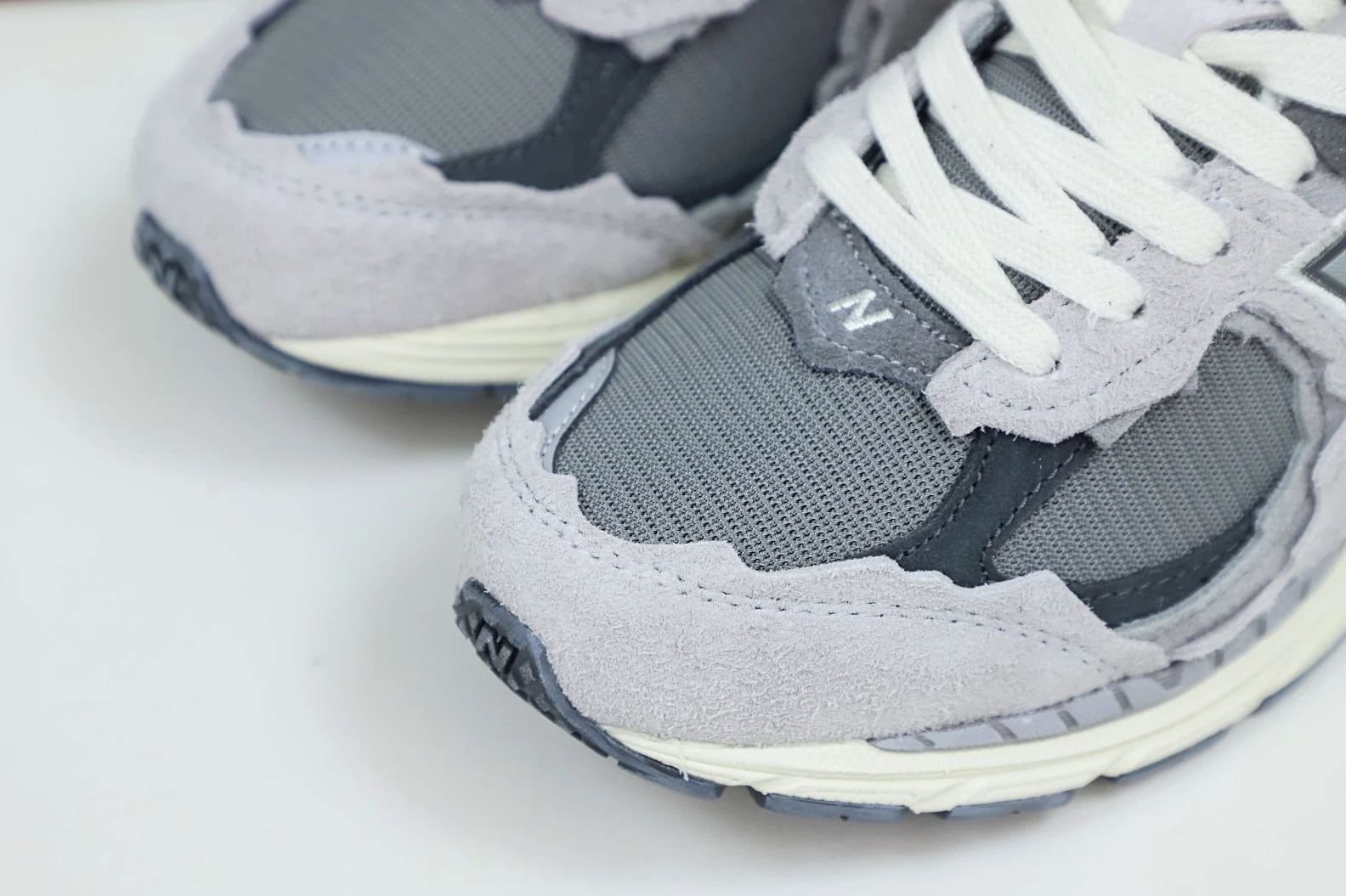 Trendy Kimikick New Balance NB 2002R 2946