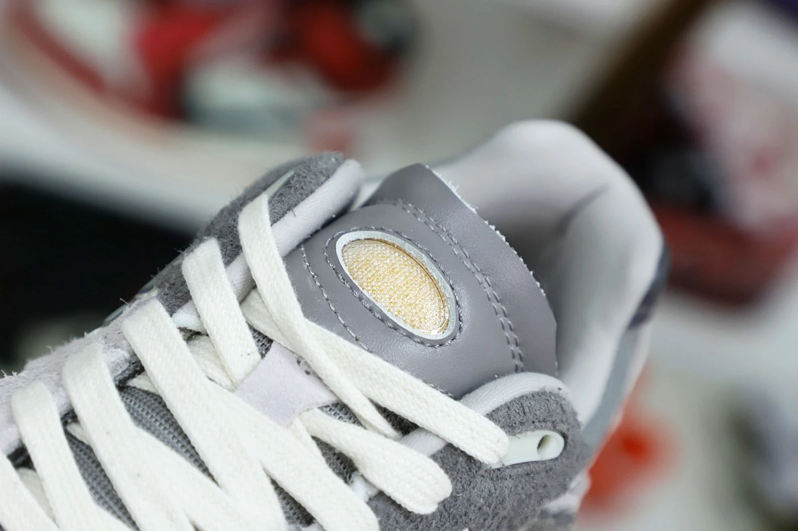 Trendy Kimikick New Balance NB 2002R 2946