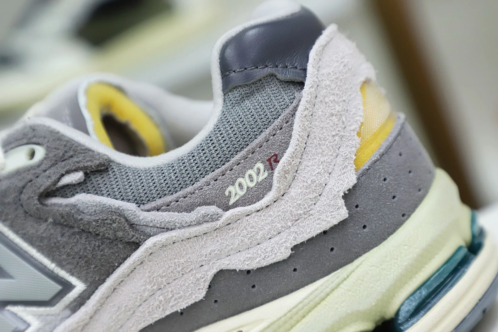 Trendy Kimikick New Balance NB 2002R 2946