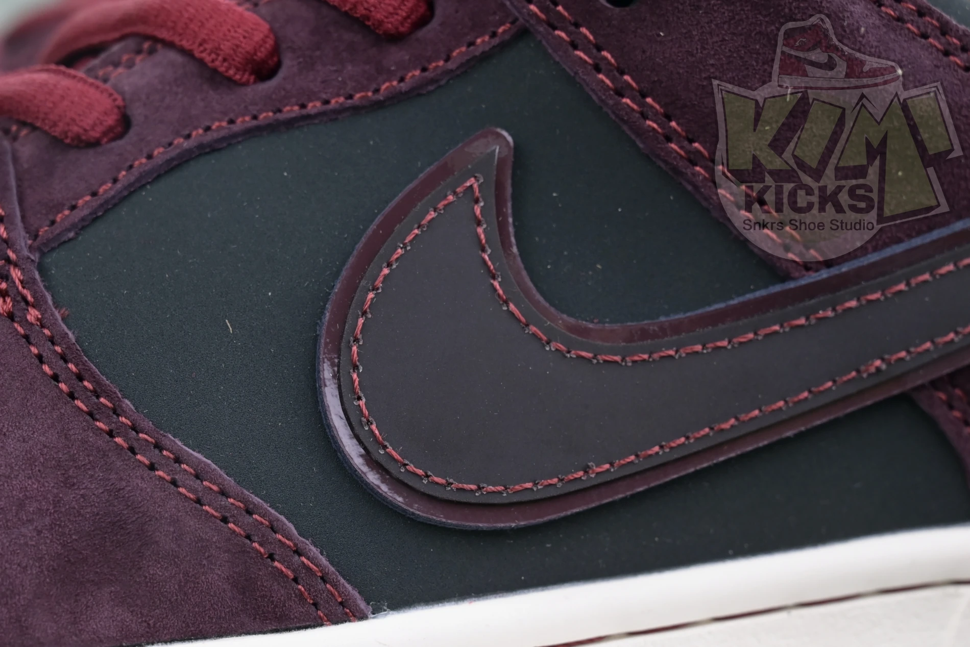Trendy Kimikick RIOT Skateshop x Nike SB Dunk Low 3377