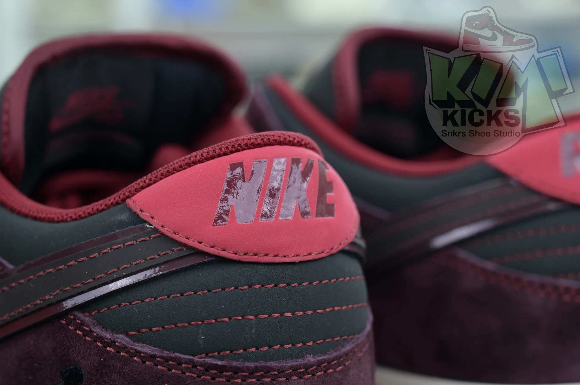 Trendy Kimikick RIOT Skateshop x Nike SB Dunk Low 3377