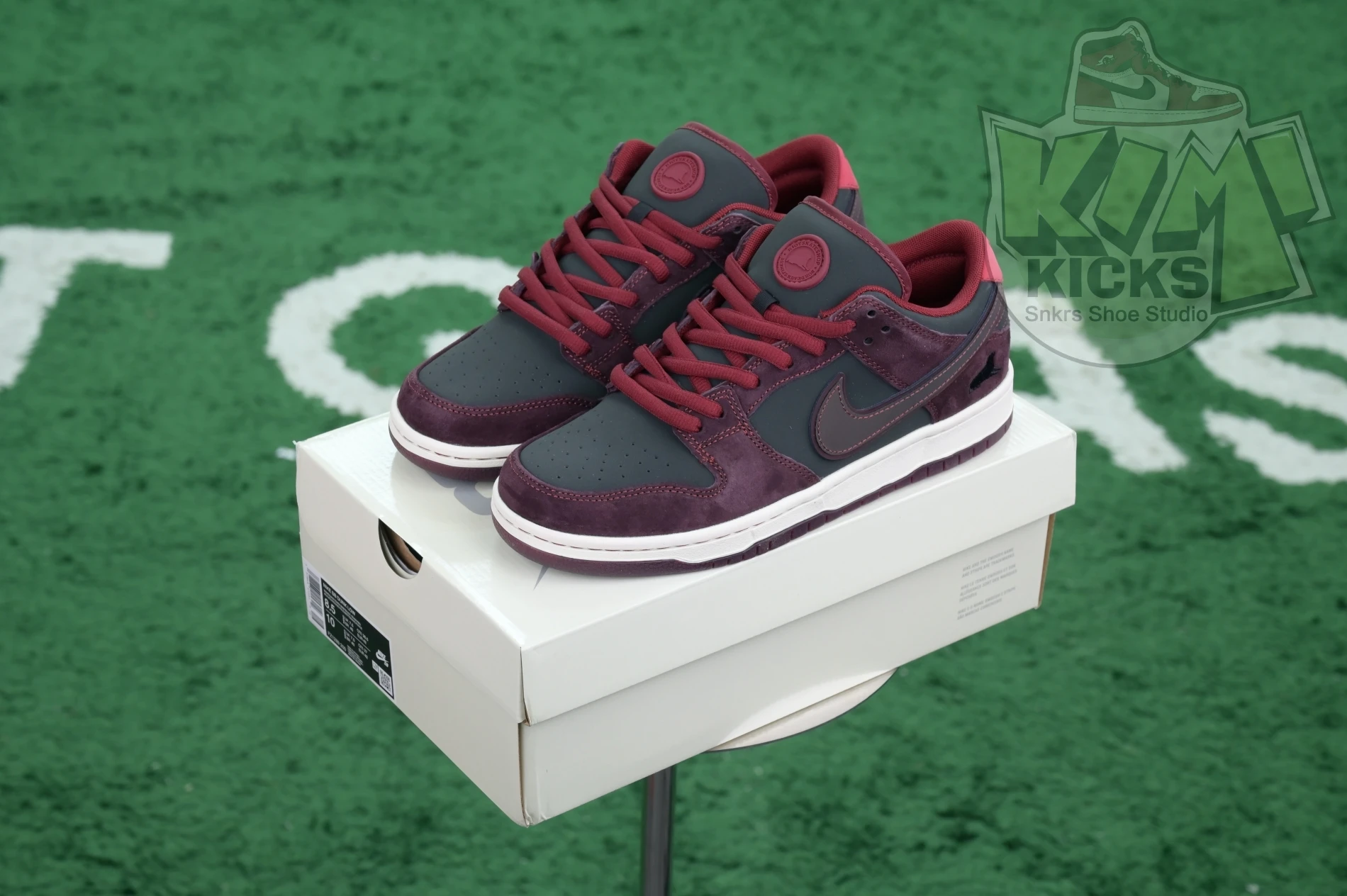 Trendy Kimikick RIOT Skateshop x Nike SB Dunk Low 3377