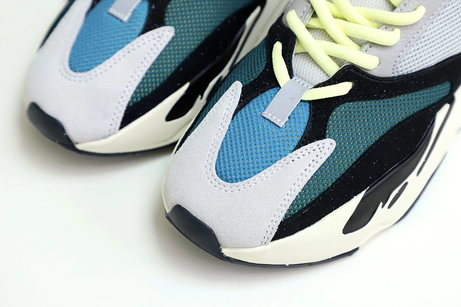 Trendy Kimikick YEEZY BOOST 700 'WAVE RUNNER' 49