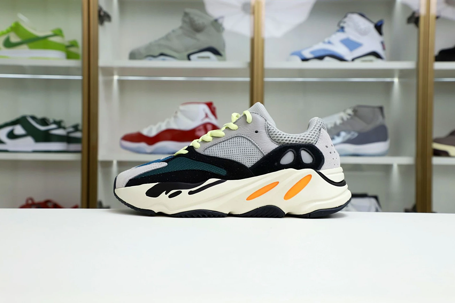 Trendy Kimikick YEEZY BOOST 700 'WAVE RUNNER' 49