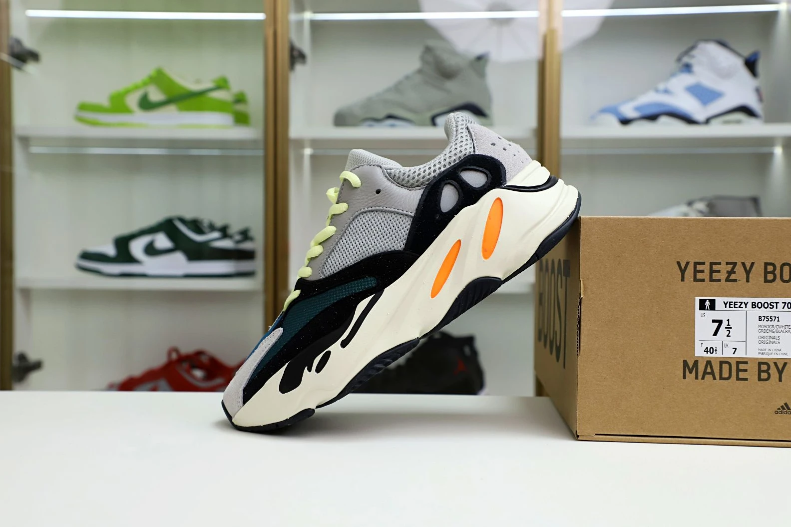 Trendy Kimikick YEEZY BOOST 700 'WAVE RUNNER' 49
